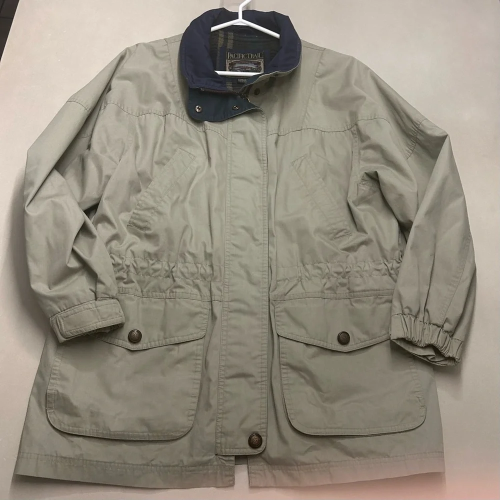 Vintage Pacific Trail Women’s Tan UtilityJacket with Navy Trim , Size XL - Picture 4 of 8